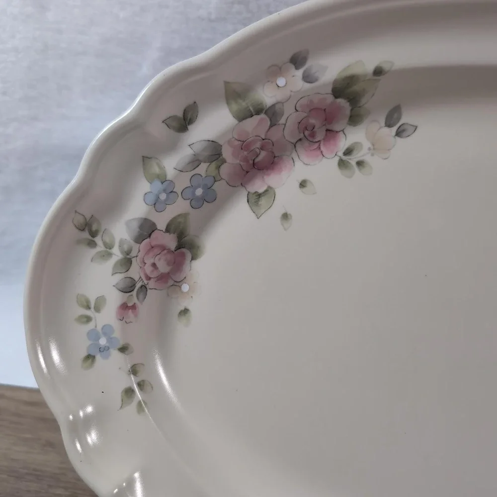 VTG‎ Pfaltzgraff Tea Rose Large 14.75